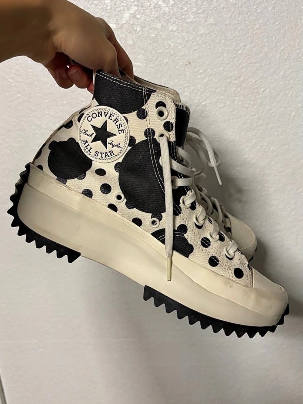 Converse Run Star Hike High Top Polka Dot Cow
Print Sneakers Women 8.5 / Men 6.5